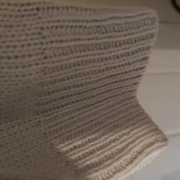 Emery Rose Heart Sweater/ NWOT/ Grey/ White/Gift/ Valentines Day/ Christmas - Picture 4 of 8